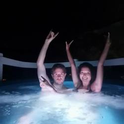 Pool-Fun auch bei Nacht