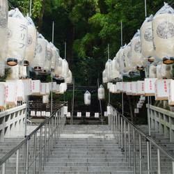 Wir entdeckten noch ein großes Mausoleum.