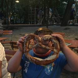 can you see me behind this pretzel?
