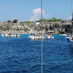 Die Bucht Cala Azzurra auf Favigna war zu voll für uns