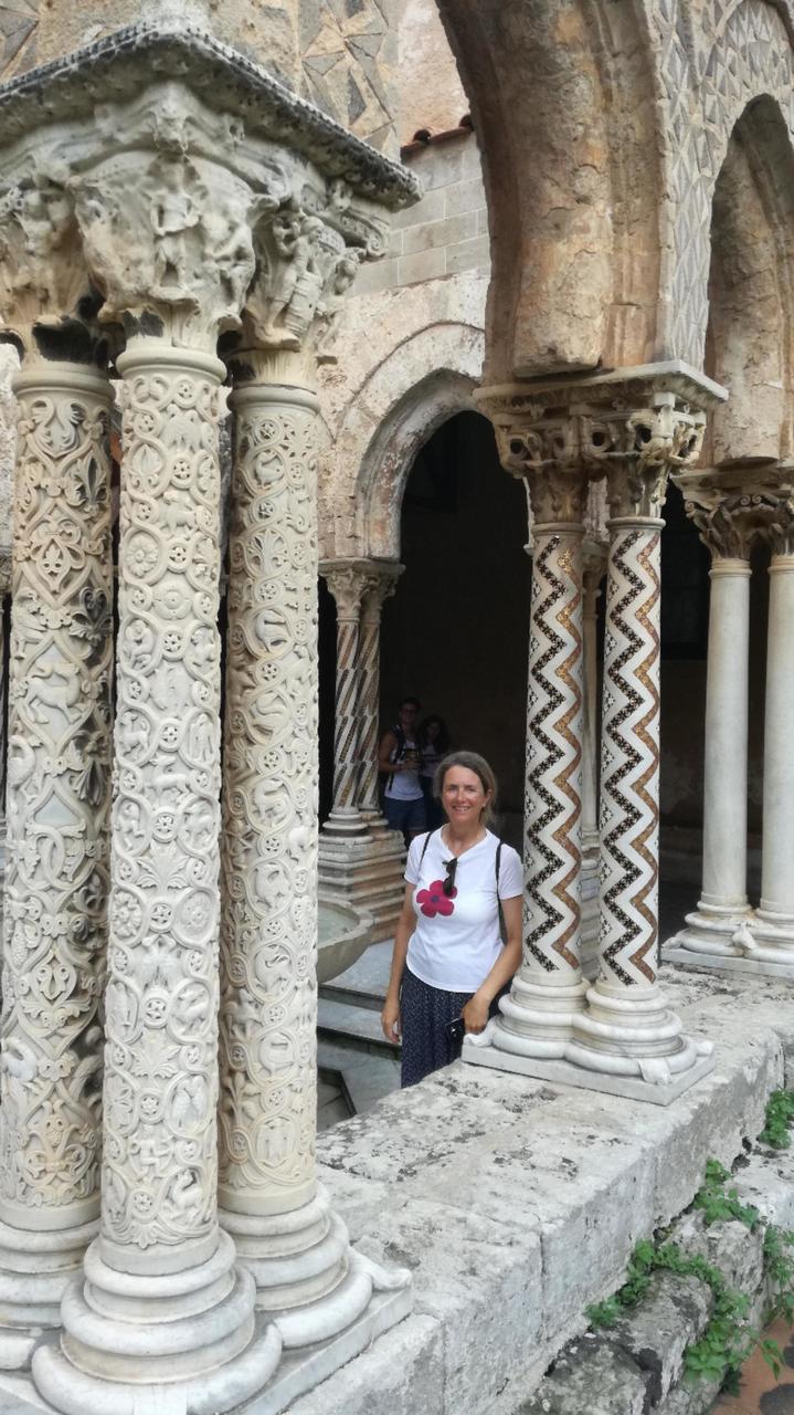 Die Säulen der über 100 Bögen sind alle unterschiedlich