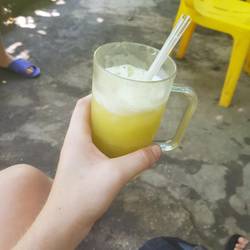 Frisch gepresster Zuckerrohrsaft -Lecker!!!