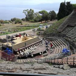 Das römische Theater von Tindari wird heute noch genutzt