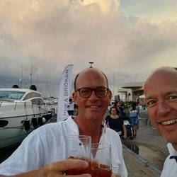 Zur Vorstellung des Motorboots gab es kostenlose Cocktails