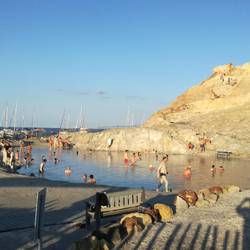 Schwefelhaltige Fangopackungen sollen gegen Rheuma helfen