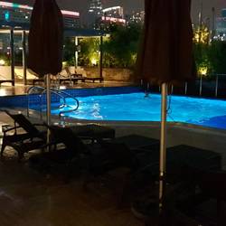 Der Pool im 18. Stock 🧜‍♀️