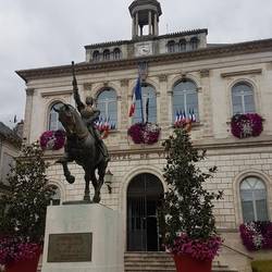 Jeanne d'Arc trifft man hier überall - auch in Vaucouleurs