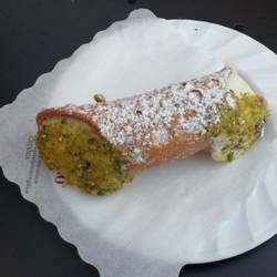 Endlich ein Cannolo Siciliano für Sabine
