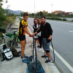 Flat tire of Jo