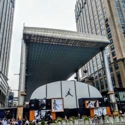 Shopping Mall "The Place", Hier gibt es auch Paris Baguette :)