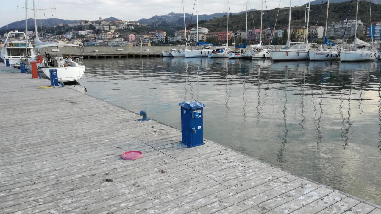 Der “volle“ Hafen Cariati