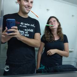 Zahnputz-Selfie in der Bahn - Mal was neues :D