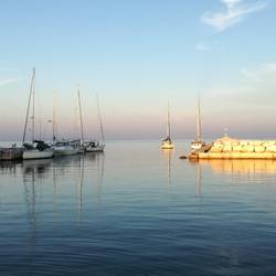 Neuer Hafen, der in keiner Karte verzeichnet war