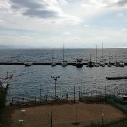 Schlecht geschützter Hafen von Ormos Garitsas