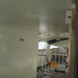 Der Schaden von unten