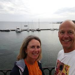 Hafen mit französischen Nachbarn