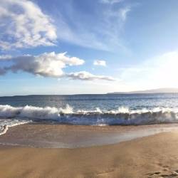 Big Beach mit reißenden Wellen