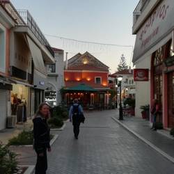 Preveza hat eine richtige Einkaufsstraße