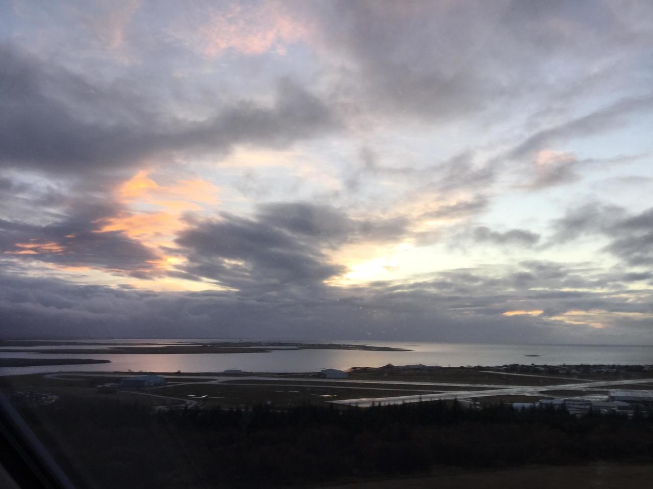 Quiet a sunset over the sea