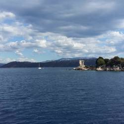 Verfallene Windmühlen bei Port Leone