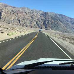 Driving don Death Valley