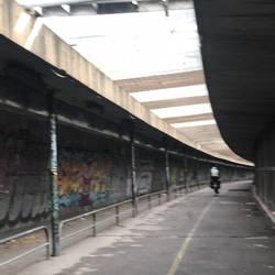 Knastfahrradweg über die Rhone