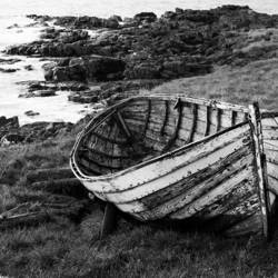 Old row boat in black & white, Gjogur.