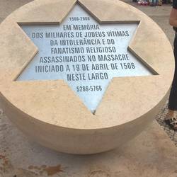 Memorial to 1506 Easter Slaughter