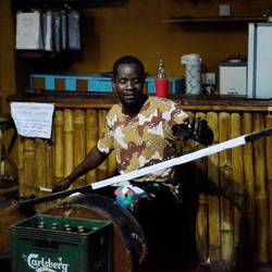 Live Musik von Gasper mit seinem "Barbaton"