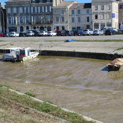 Low tide in Blaye