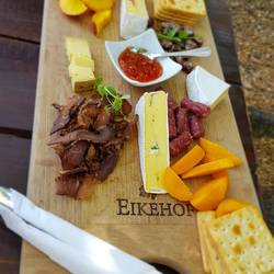 Käseplatte mit Biltong