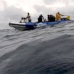 Auftauchen - mitten im Meer