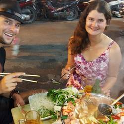 Hot Pot mit Fleisch, Fisch und Gemüse