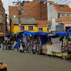 Typisch Boliviaans straatbeeld @ Potosí