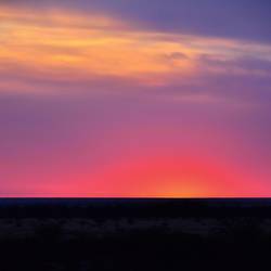 Sonnenuntergang über der Salzwüste