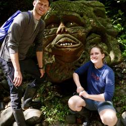 Lehmgesicht. Und wir in Gummistiefelmontur