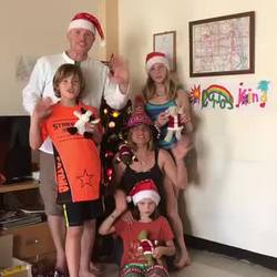 This is "Merry Christmas" in Thai