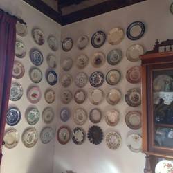 Inside... Antiques roadshow!!!