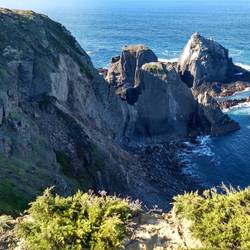 The trail gets prety close to the edge of the cliffs