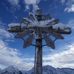 Eines der schönsten Gipfelkreuze im Allgäu