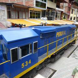 Trein dwars door Aguas Calientes