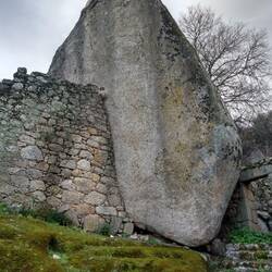 See the steps leading into an enclosure