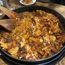 Dakgalbi: ready to eat
