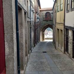 Steep downhill to the Gate of the Sun