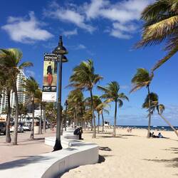 A quieter stretch of the beach at Las Olas