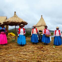 De dames van Isla Flotantes