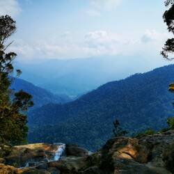 Ausblick von der Klippe am Wasserfall, Bach Ma Nationalpark