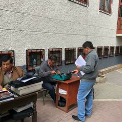 Typemachines op straat.. @ Huaraz