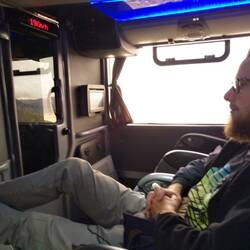 Da die Standart Sitze (semi cama) schon ausverkauft waren, blieben uns nur noch die superior Sitze (cama)