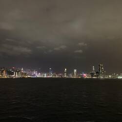Nu lämnar vi Hongkong